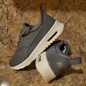 Nike Womens Air Max Thea